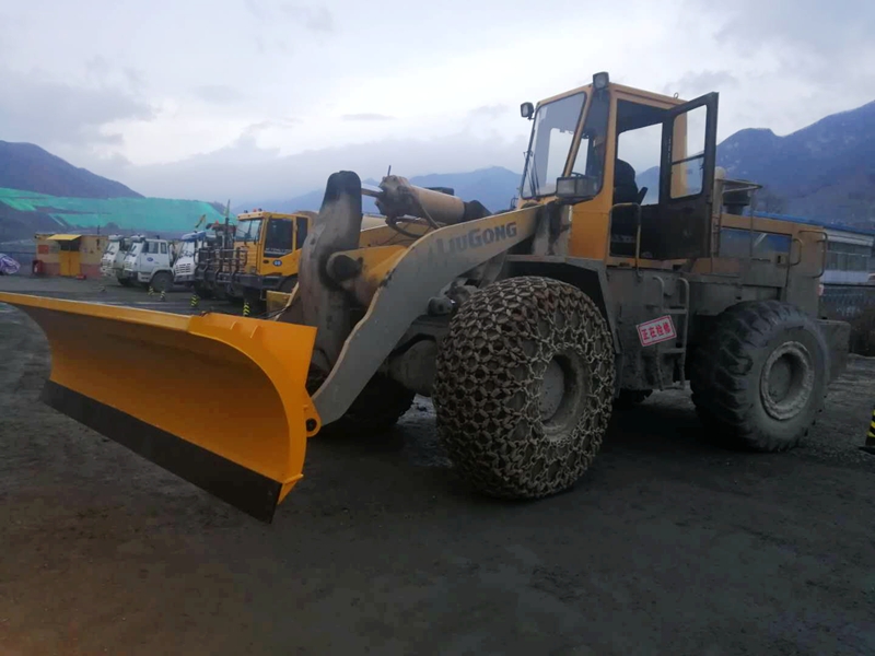 陜西渭南煤礦貨場裝載機設計雪鏟及雪滾案例