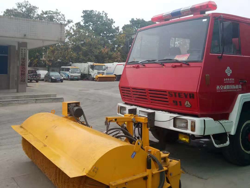 西安咸陽國際機場消防車帶滾刷案例